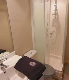 Evreux Apartamento | App 3 - T2 Calme et Lumineux Hyper-Centre 5min de la gare