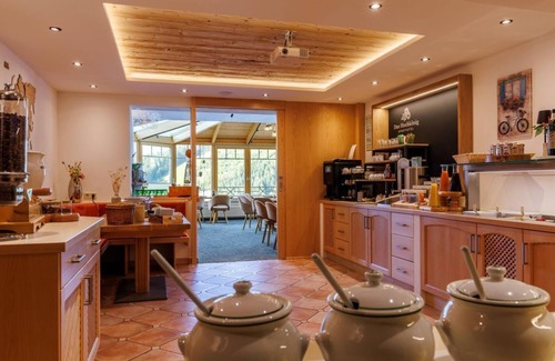 Schildlehen Apartamento | App. 8 - Wohn-/schlafraum, Dusche, WC - Hotel Appartement Hochkönig