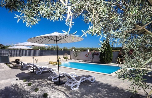 Gedici Apartamento | Nina with private pool