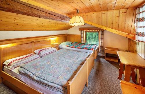 Livinallongo del Col di Lana Apartamento | Appartamento La Mirandola Blu