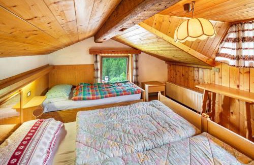 Livinallongo del Col di Lana Apartamento | Appartamento La Mirandola Blu