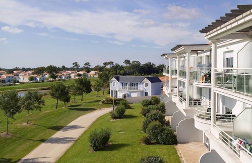 L'Aiguillon-sur-Vie Condominio | Appart cosy avec balcon / terrasse privée | sur le Terrain de Golf!