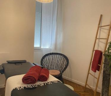 Nansouty-Saint-Genes Apartamento | Apparemment jacuzzi balnéo centre de Bordeaux