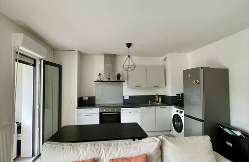 Bayonne Apartamento | Apparently T3 + balcony Close to bus line and bike rental