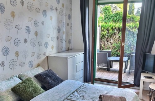 Evreux Apartamento | Appart Bourg 14, Calme, Wifi Gratuit, Jardin Privé, Proche Toutes Commodités