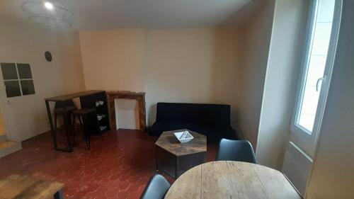 Vatan Apartamento | Appart central Vatan-1 chb-wifi