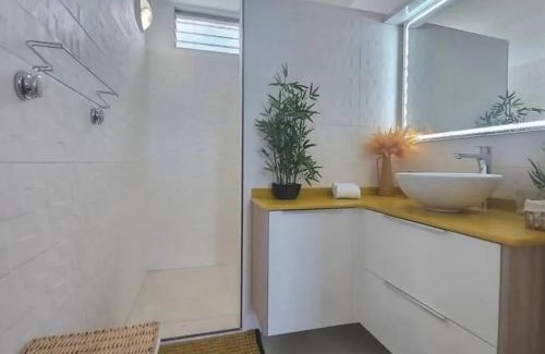 Fort-de-France Apartamento | Appart cosy avec vue sur mer à Fort-de-France, 40 m²