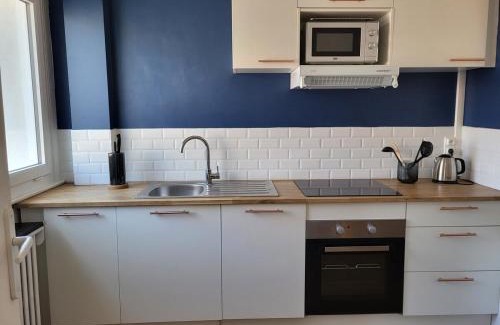 Marcq-en-Baroeul Apartamento | Appart Cosy parking privé Croisé Laroche près tram