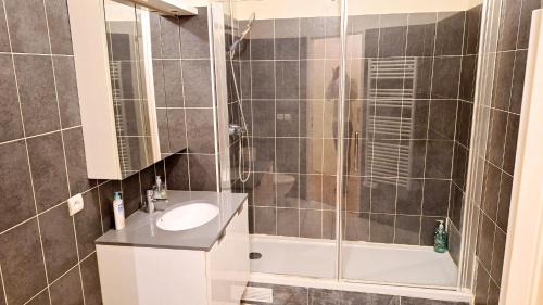 Saint-Fargeau Apartamento | Appart cosy tout confort Metro 11 avec parking