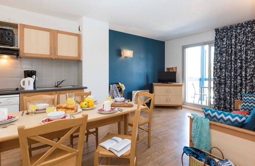 Hourtin Port Condominio | Appart Duplex à Lac Hourtin | Accès Piscine + Terrain de Pétanque
