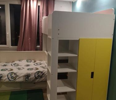 Epinay-sur-Seine Apartamento | Appart en résidence avec home cinéma.