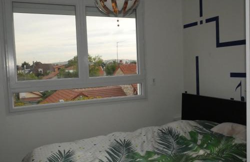 Epinay-sur-Seine Apartamento | Appart en résidence avec home cinéma.