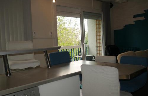 Epinay-sur-Seine Apartamento | Appart en résidence avec home cinéma.
