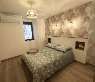 Saint-Fortunat-sur-Eyrieux Apartamento | Appartement fraîchement rénové plein cœur du village