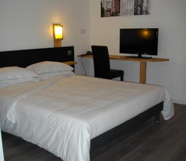 Le Pontet Apartamento | Appart'hotel Residella House Room & Kitchen Avignon Le Pontet