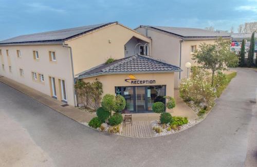 Le Pontet Apartamento | Appart'hotel Residella House Room & Kitchen Avignon Le Pontet
