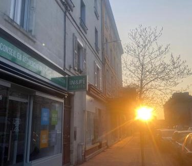 Bourg-en-Bresse Apartamento | Appart Lumineux 150 m de la Gare