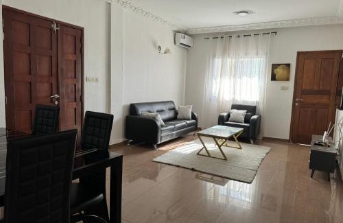 Yaounde Apartamento | Appart meublé moderne WIFI,TV - Omnisports, Fouda
