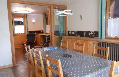 Morzine Apartamento | Appart Pointe de Nyon Morzine Centre 4 à 5 pers calme jardin vue parking