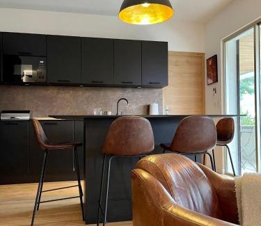 Cassis Apartamento | Appart standing avec vue grand balcon - parking - clim