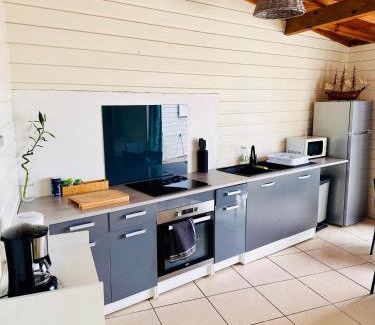 Grand Fond Apartamento | appart T1 avec varangue vue mer et piscine ST GILLES LES BAINS