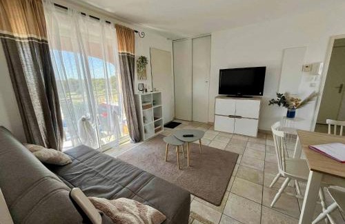 Beziers Apartamento | Appart T2 Golf St Thomas très fonctionnel Piscine Parking