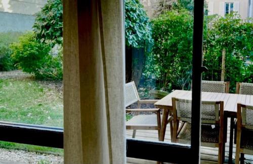 Republique–Point-du-Jour Apartamento | Appart with Garden - 15 min from Eiffel Tower