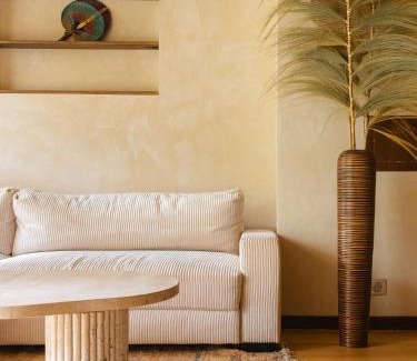 Republique–Point-du-Jour Apartamento | Appart with Garden - 15 min from Eiffel Tower