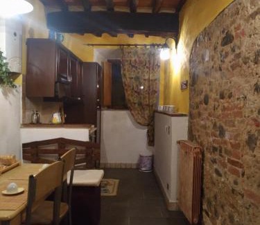 Torre A Castello Casa | Appartamento Crete Senesi