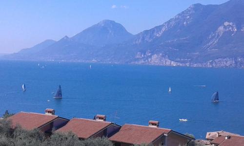 Assenza Casa | Appartamenti Casa Nina, lago,montagne, uliveti