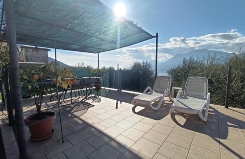 Assenza Casa | Appartamenti Casa Nina, lago,montagne, uliveti