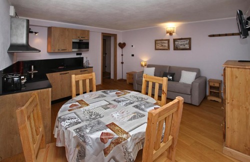 Sauze d'Oulx Apartamento | Appartamenti Genevris