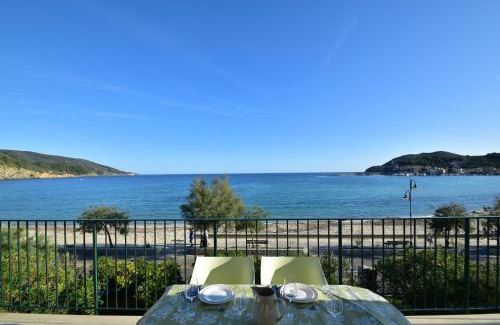 Marina di Campo Apartamento | Appartamenti Montecristo - Fronte mare in posizione unica