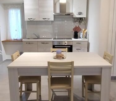 Comero Casa | Appartamento AchiRosa