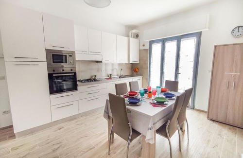 Martinsicuro Apartamento | Appartamento Alighieri primissima fila mare