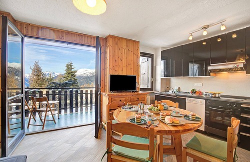 Sauze d'Oulx Apartamento | Appartamento Bellevue Richardette, Sauze d'Oulx, Italy