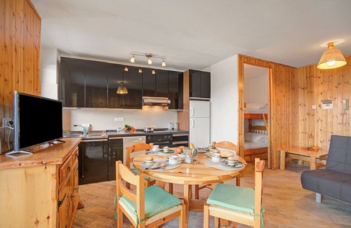 Sauze d'Oulx Apartamento | Appartamento Bellevue Richardette, Sauze d'Oulx, Italy