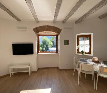 Rovereto Apartamento | Appartamento Borgo San Tomaso, tra storia e natura