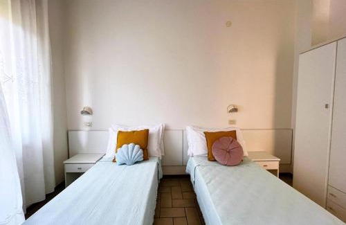 Gabicce Mare Apartamento | APPARTAMENTO -C- VISTA MARE con 2 camere da letto-Residence Azzurro