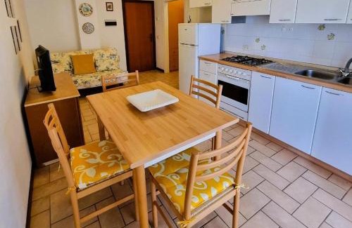 Gabicce Mare Apartamento | APPARTAMENTO -C- VISTA MARE con 2 camere da letto-Residence Azzurro