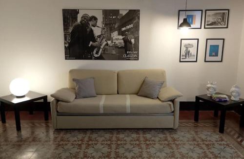 Corso dei Mille - Sant'Erasmo Casa | Appartamento centro storico(Nina's house stazione)