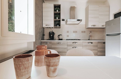 Ponso Apartamento | Appartamento Ciesazza, su piso con vista al jardín entre Venezia y Verona