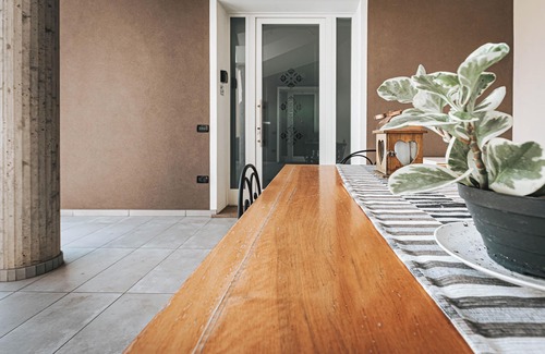 Ponso Apartamento | Appartamento Ciesazza, su piso con vista al jardín entre Venezia y Verona