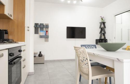 Luino Apartamento | Appartamento Clalia