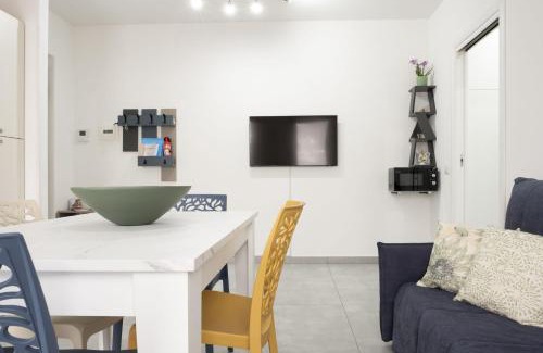 Luino Apartamento | Appartamento Clalia