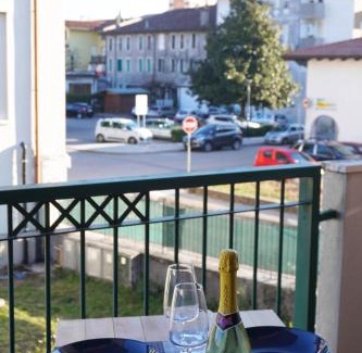 Aviano Apartamento | Appartamento Confortevole, vicino a CRO e Base USA