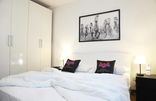 Aviano Apartamento | Appartamento Confortevole, vicino a CRO e Base USA