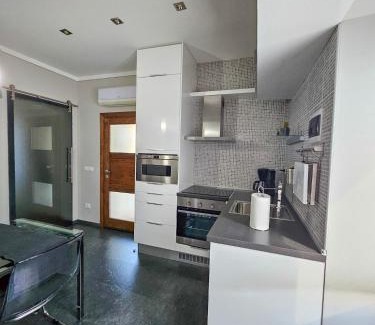 Cannero Riviera Apartamento | Appartamento Elegante