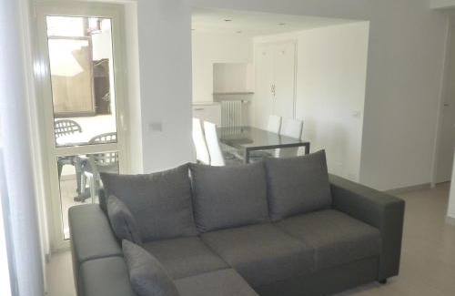 Cannero Riviera Apartamento | Appartamento FIORE