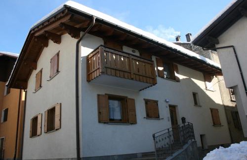 Isolaccia Apartamento | Appartamento Genziana